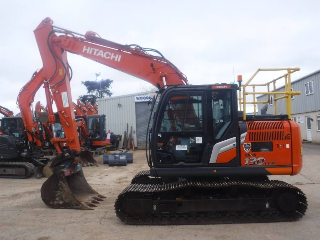 Hitachi zx 130 lc n-7 Koparka gąsienicowa 67 911 €