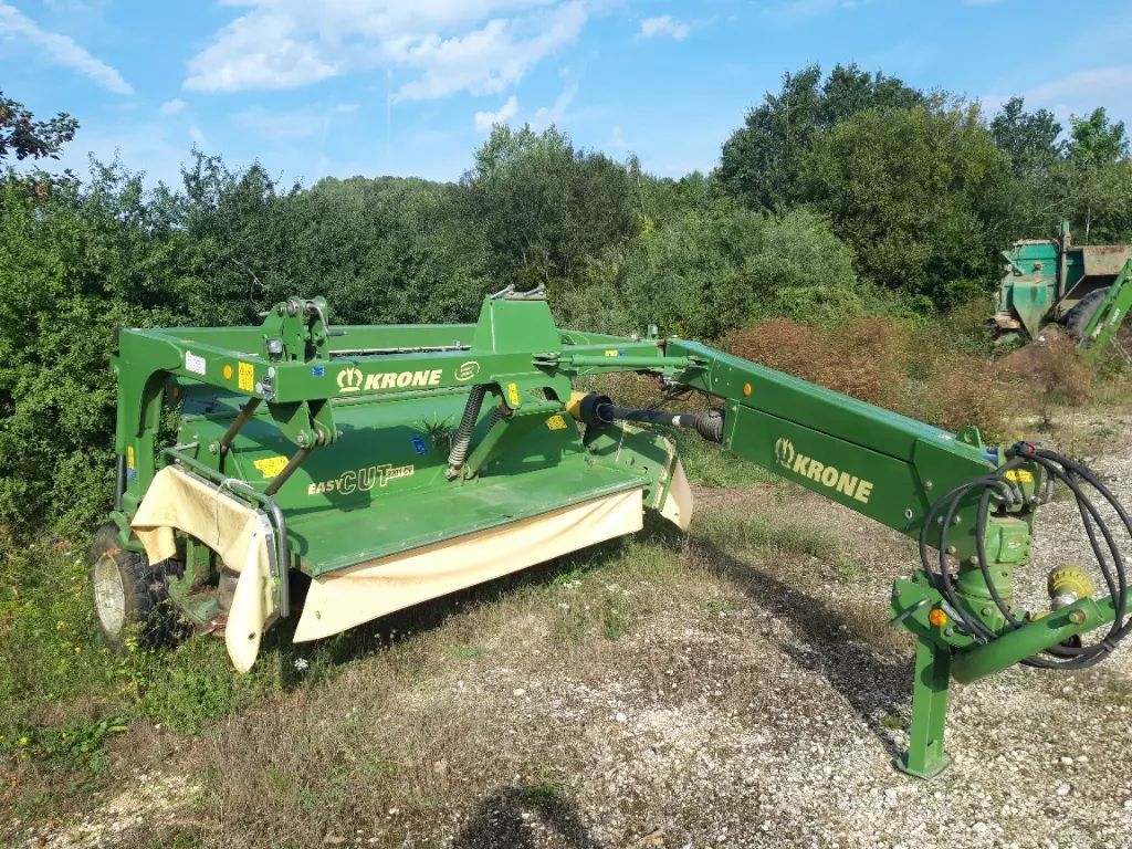 E-FARM: Krone EasyCut 3201 CV - Mähwerk - id 5AZZNMR - 11.000 € - Baujahr: 2014 - Frankreich