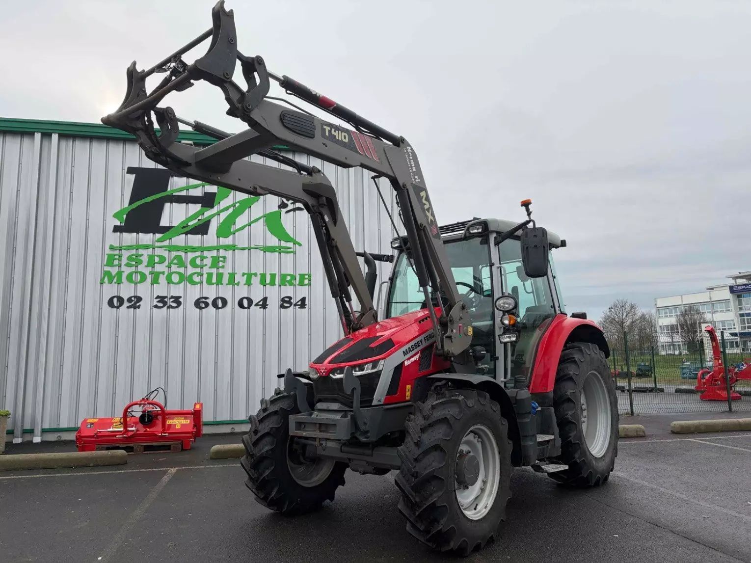 Massey Ferguson 5S.105 Tractor €69,000