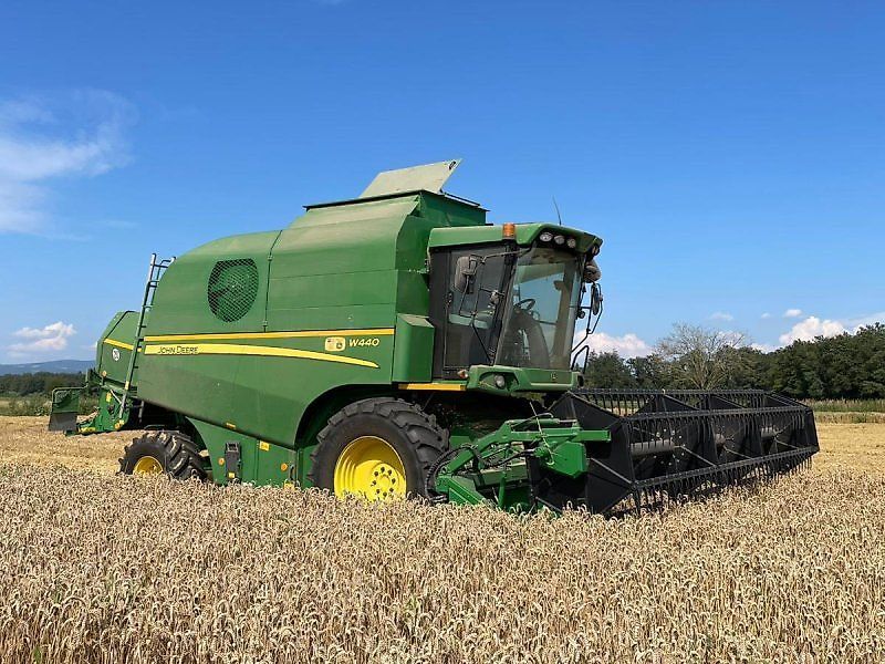 E-FARM: John Deere W 440 PTC - Mähdrescher - id 3KL9INV - 99.000 € - Baujahr: 2014 - Abgelesene Motorstunden: 484,Motorleistung (PS): 249,Deutschland
