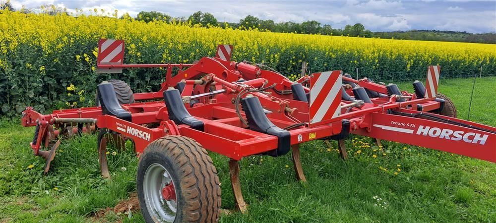 E-FARM: HORSCH Terrano 5 FX - Cultivator - id 14V5GIV - Year of construction: 2015 - France