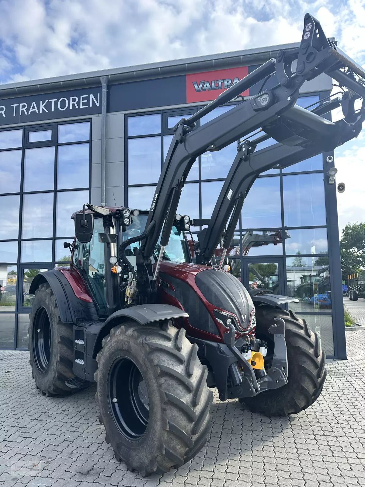 Valtra N 175 D Tractor €121,000
