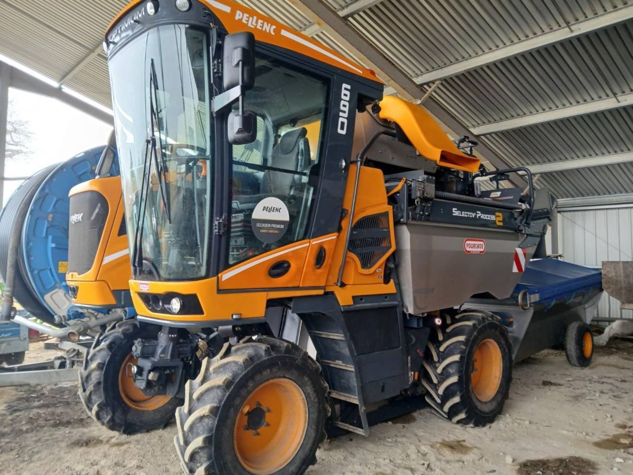 E-FARM: Pellenc optimum 690 selectiv process - sp - Grape harvester - id P4YNXFV - €97,000 - Year of construction: 2019 - France