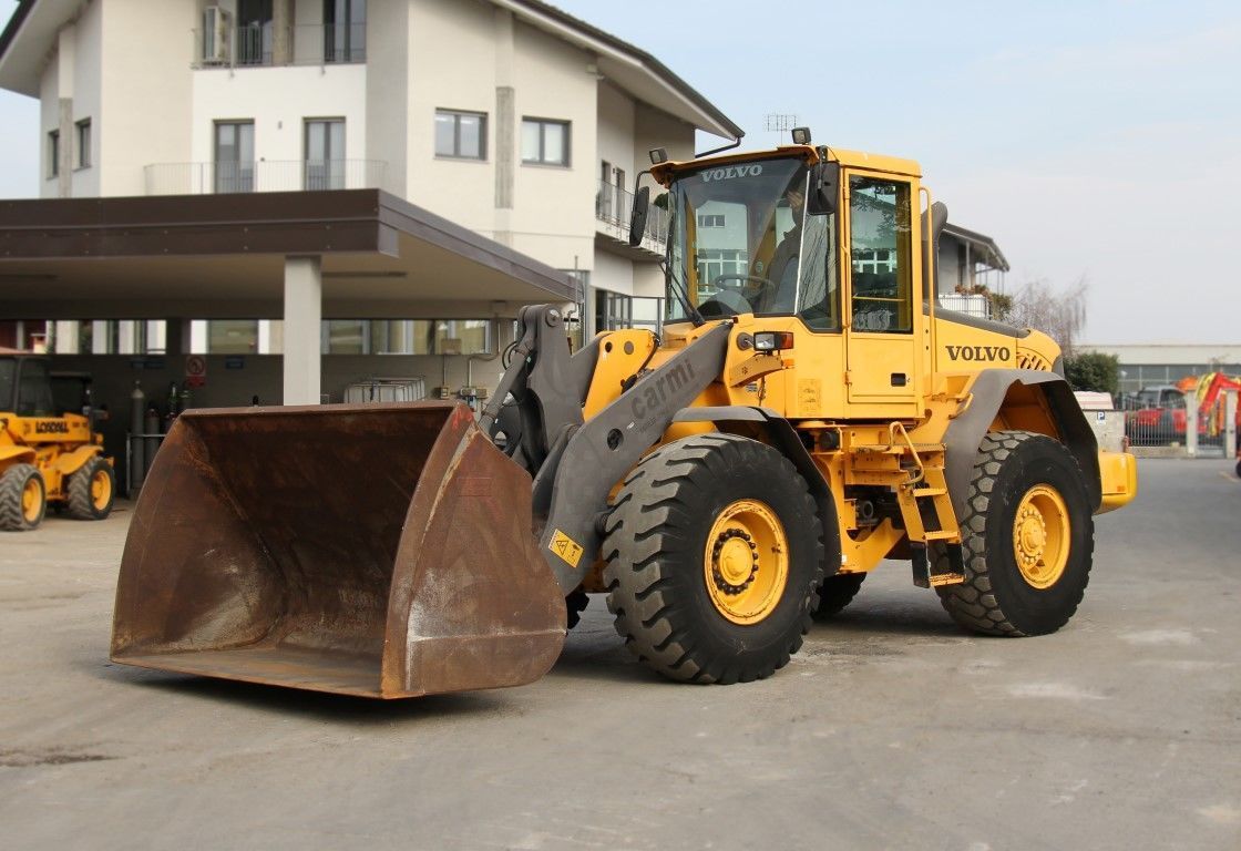 E-FARM: VOLVO l70e - Wheel loader - id CLB4A7S - €39,000 - Year of construction: 2005 - Engine hours: 20,929,Engine power (HP): 152,France