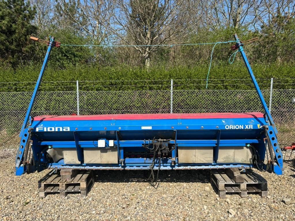 Fiona orion xr 4m Siewnik rzędowy/agregat uprawowo-siewny 3880 €