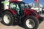 Valtra A135 tractor 74.300 €