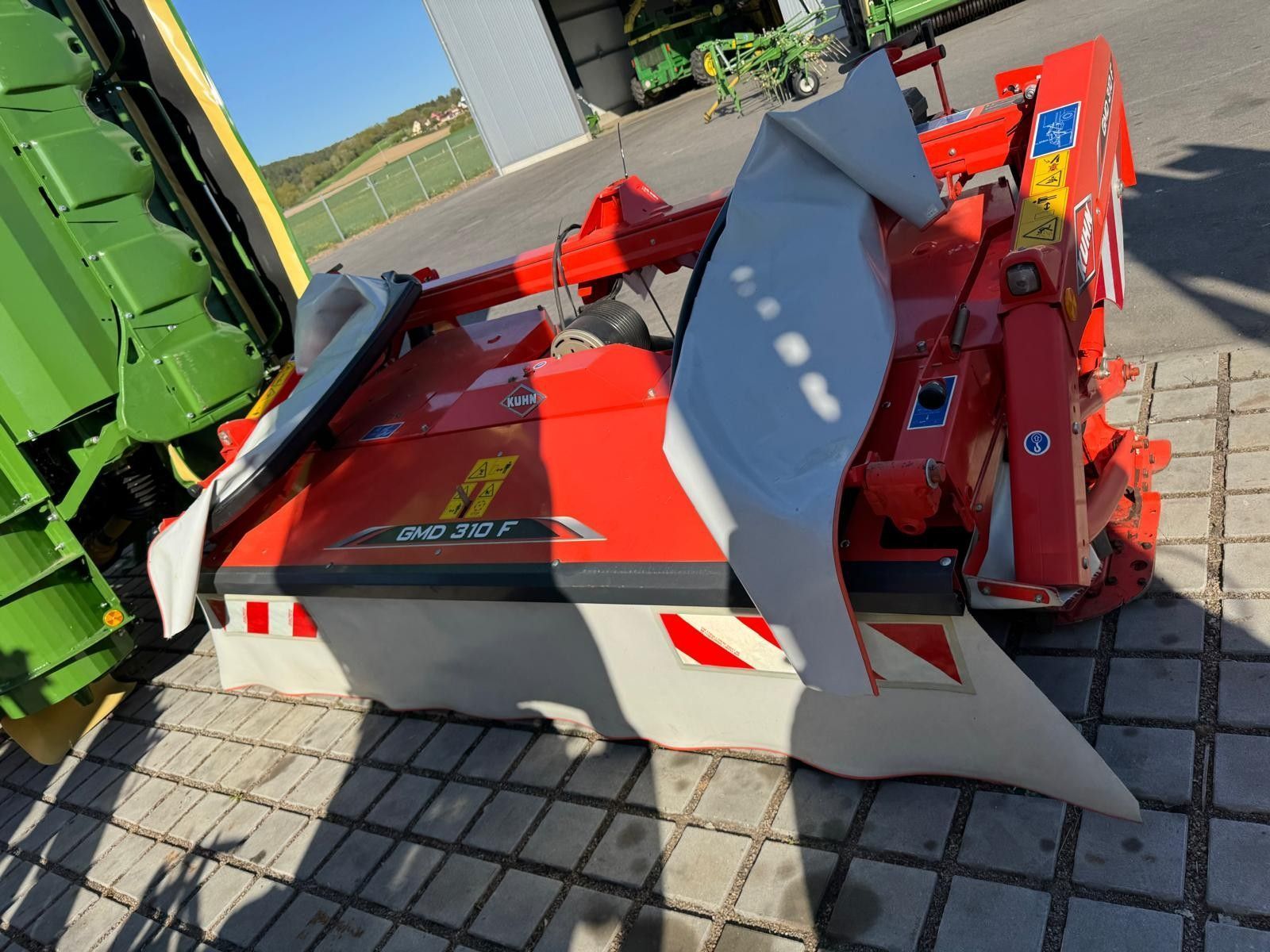 Kuhn GMD 310 F Mower €12,200