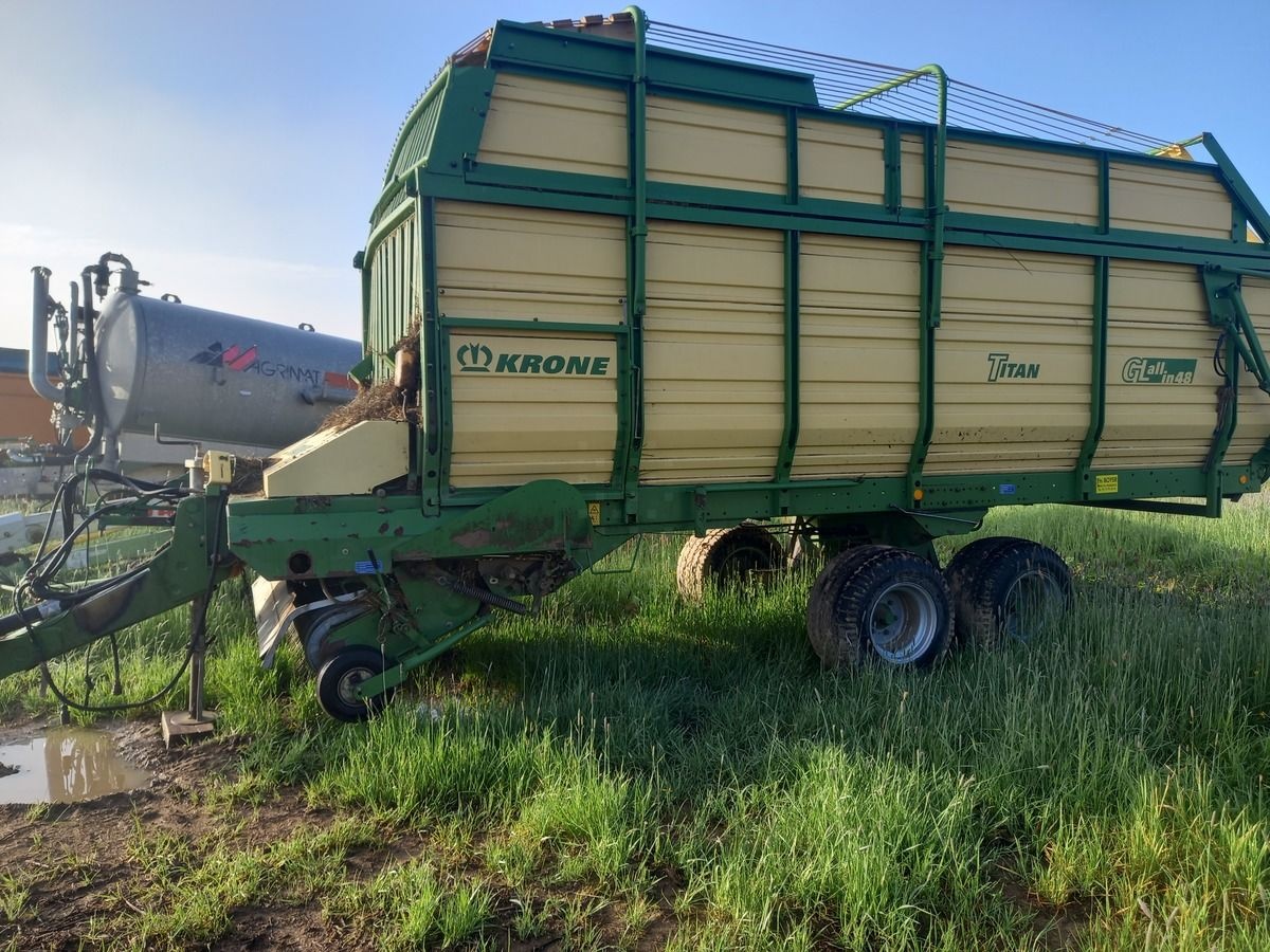 Krone Titan R 48 GL trailer €16,000