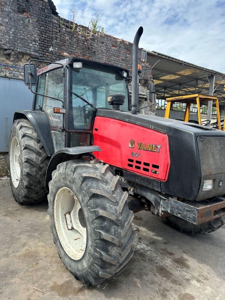 Valmet 8100 Tractor €15,500