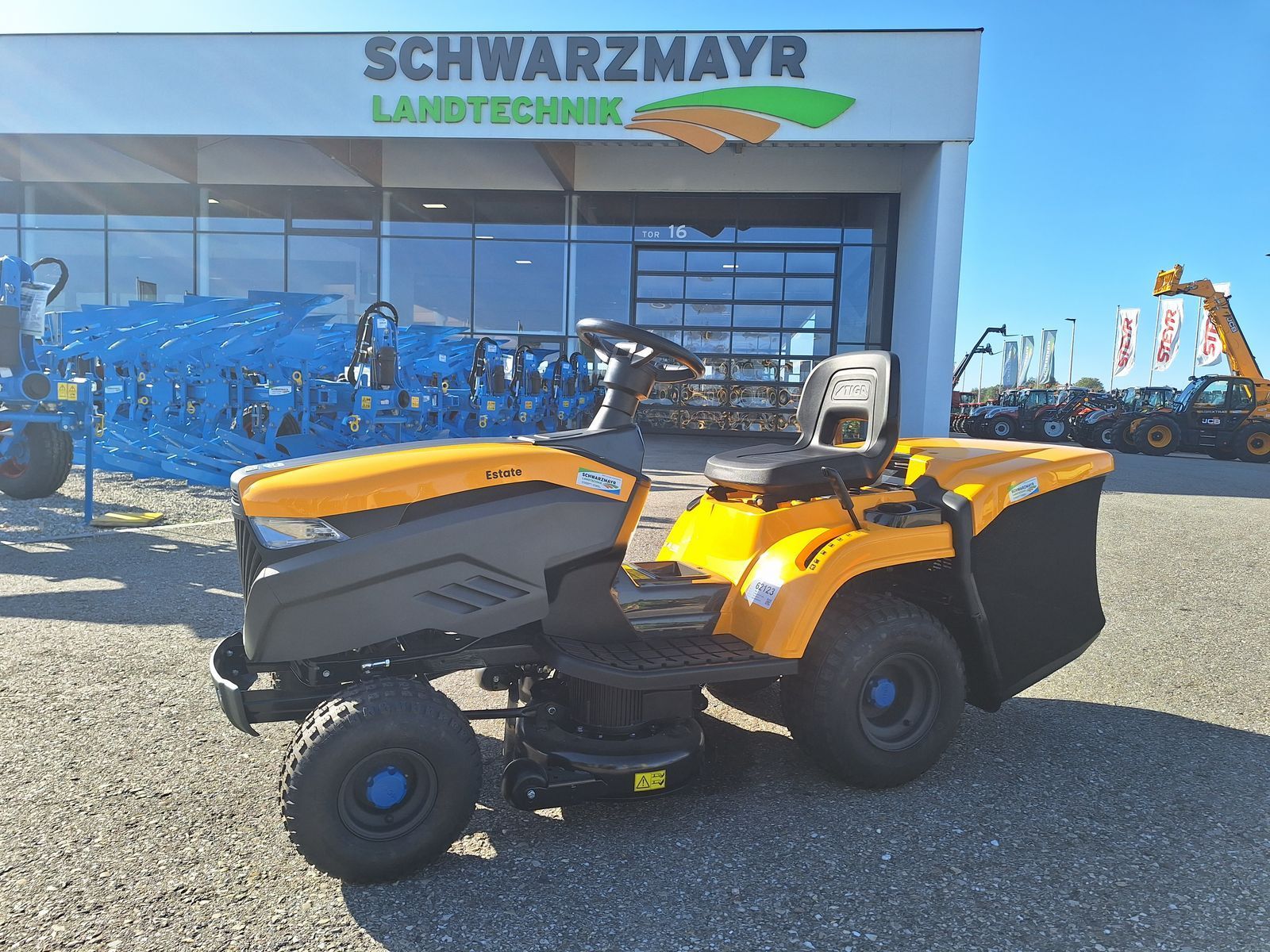E-FARM: STIGA Estate 584e - Traktor - id CH6BANB - 3320 EUR - Gyártási év: 2023 - Ausztria