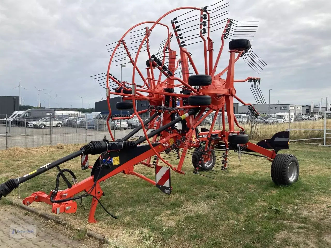 E-FARM: Kuhn GA 8131 - Grabljice - id IAERHRX - 26.250 € - Leto izgradnje: 2023 - Nemčija