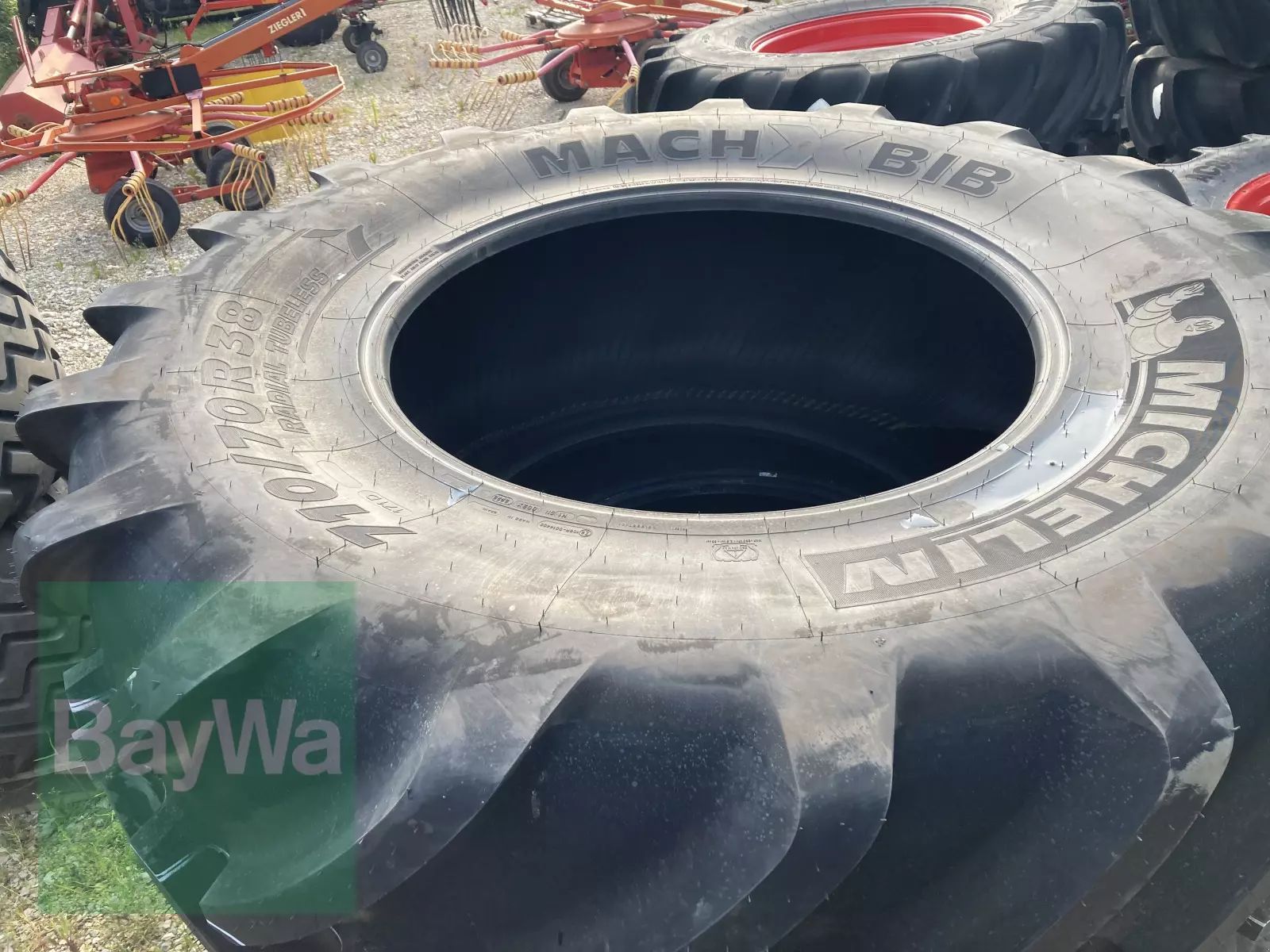 E-FARM: MICHELIN machxbib 710/70 r38 - Ruedas y orugas - id HVT65ML - 7000 € - Alemania