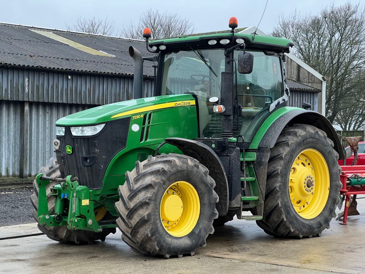 John Deere 7230 R Tractor €78,302