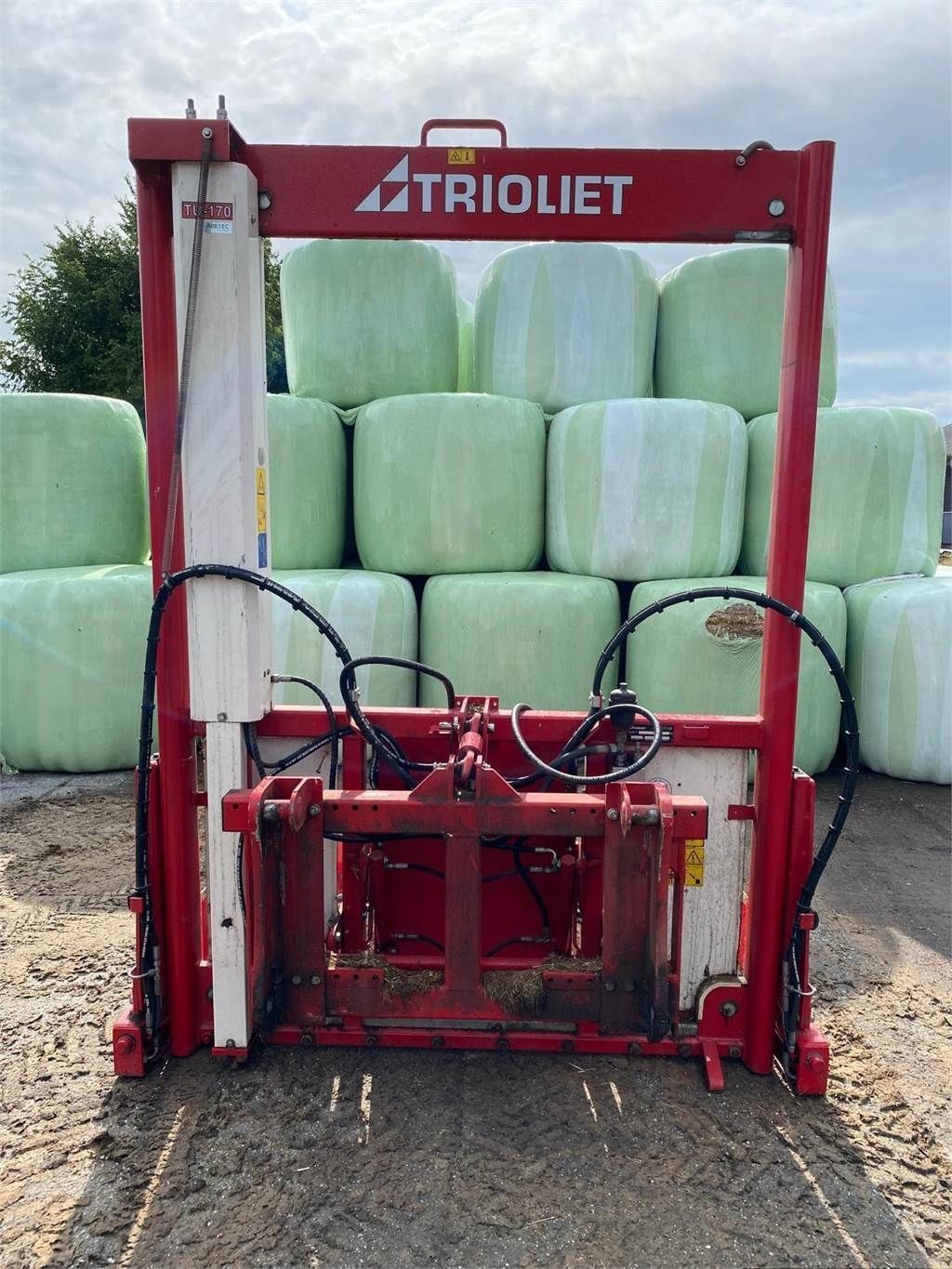 E-FARM: TRIOLIET tu 170 + hydr. afschuiver - Equipos para la cría de animales - id IIK3QMI - 8000 € - Año: 2023 - Países Bajos