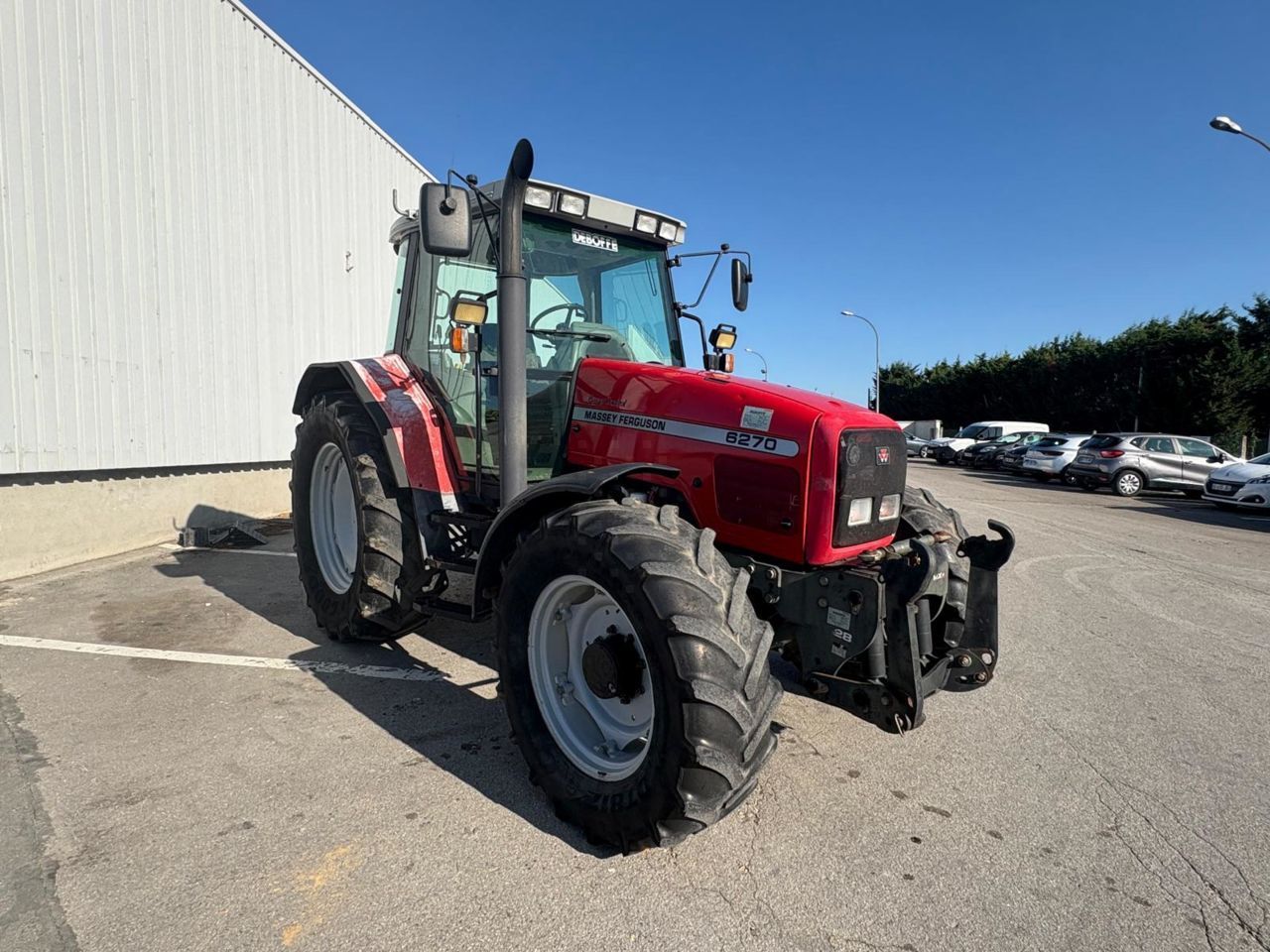E-FARM: Massey Ferguson 6270 - Tractor - id UNDJBKJ - 23.900 € - Año: 2001 - Horas: 8670,Potencia del motor: 115,Francia