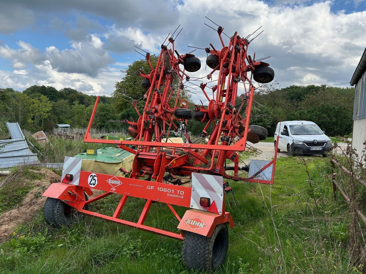 Kuhn GF 10601 TO Kreiselheuer 6.500 €