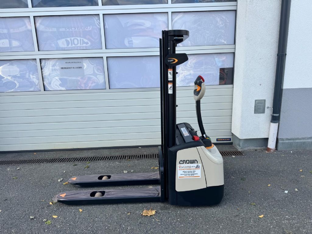 Crown wf 3000 1.2 2600 Gabelstapler
