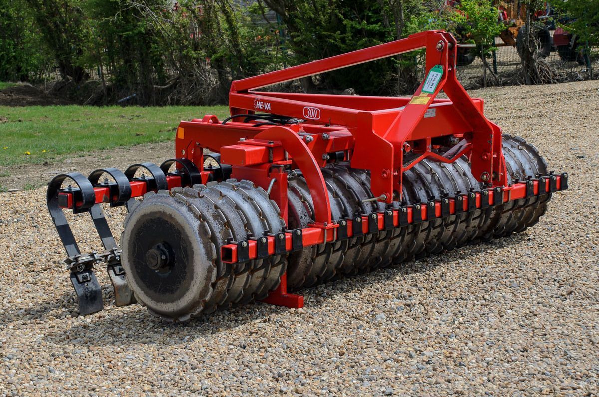 E-FARM: HE-VA front press 3m - Walze - id WPRKPQX - 8.007 € - Baujahr: 2016 - Vereinigtes Königreich