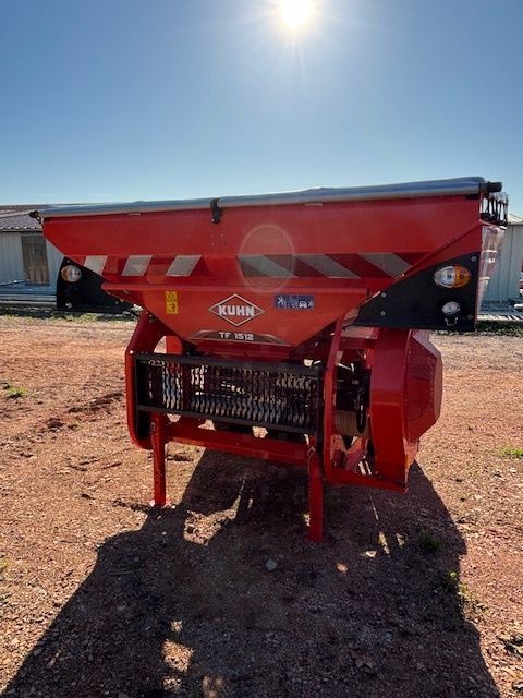 Kuhn tf 1512 Siewnik rzędowy/agregat uprawowo-siewny 13 500 €