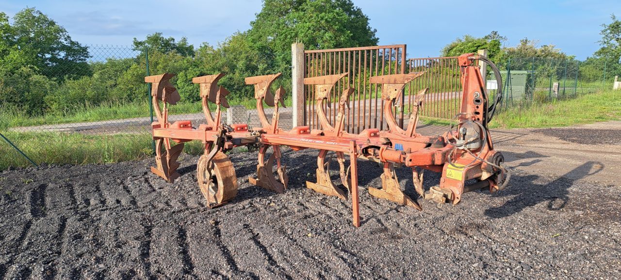 Kuhn master 120 nsh Charrue 7 500 €