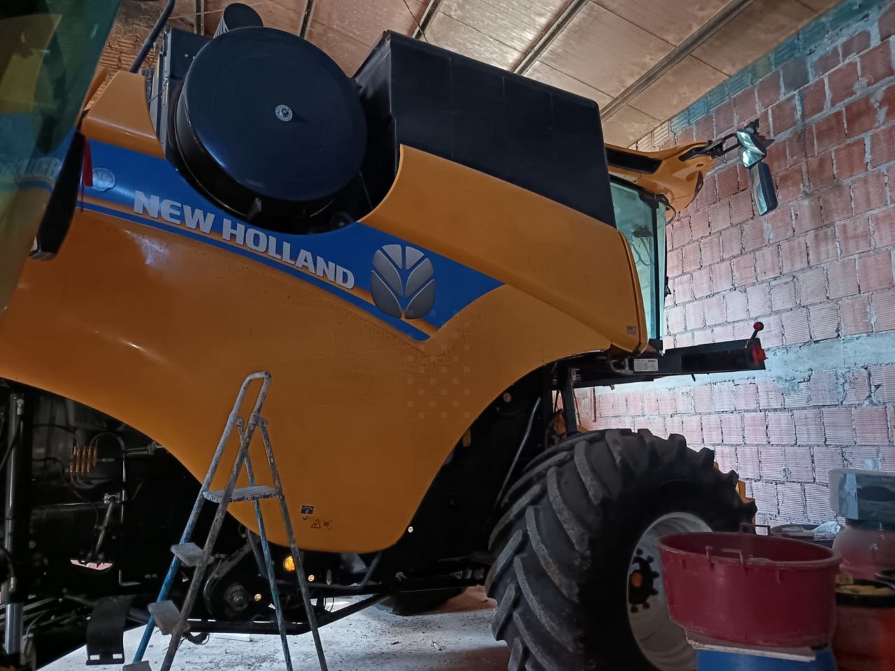 E-FARM: New Holland CX5.90 - Mietitrebbia - id KGDUQRZ - Anno di costruzione: 2022 - Ore: 1.100,Italia
