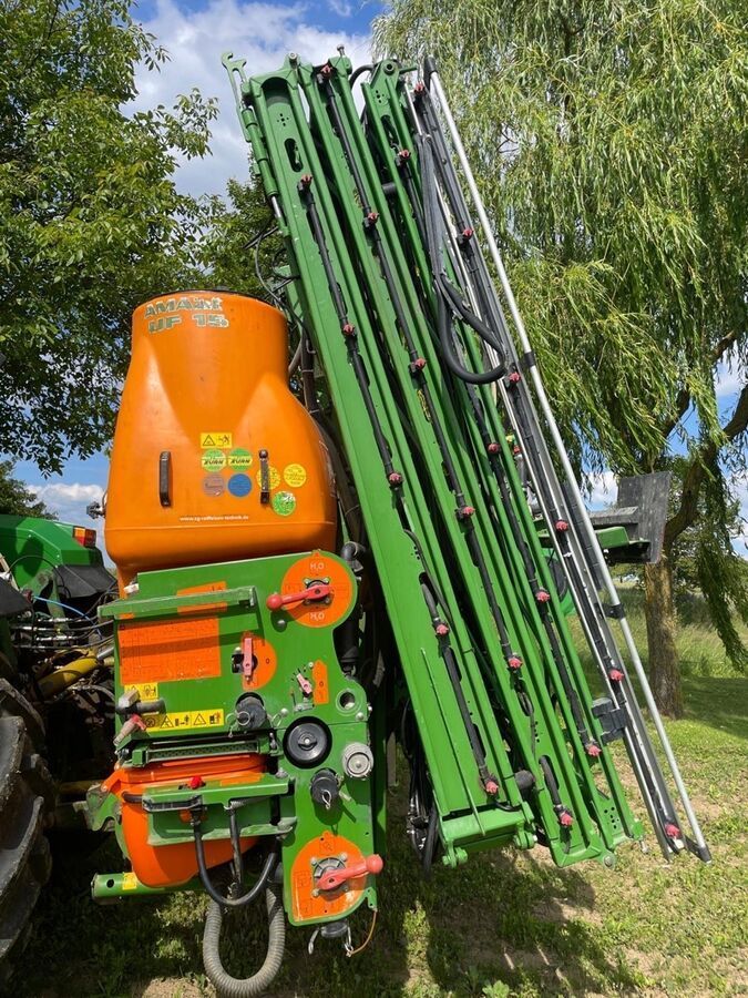 E-FARM: Amazone UF 600 - Opryskiwacz - id NQUCKER - 19 000 € - Rok produkcji: 2008 - Niemcy
