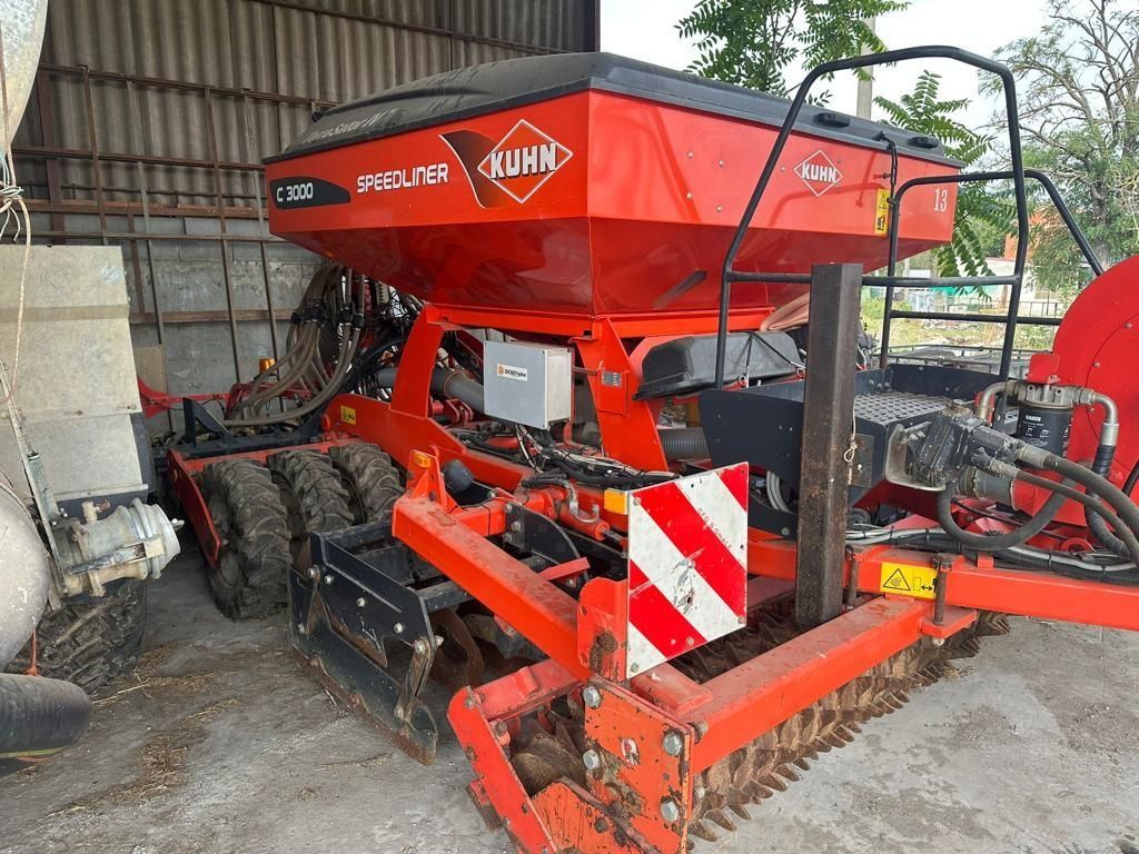 E-FARM: Kuhn Speedliner C 3000 - Semoir direct - id UD9I1TU - 30 000 € - Année: 2013 - Italie