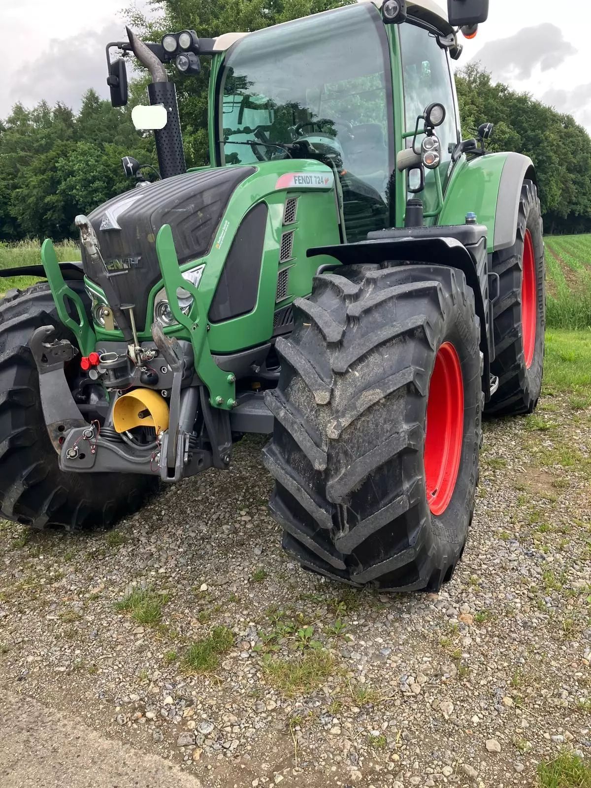 E-FARM: Fendt 724 Vario - Tractor - id XGB1BXX - €89,000 - Year of construction: 2015 - Engine hours: 5,200,Germany