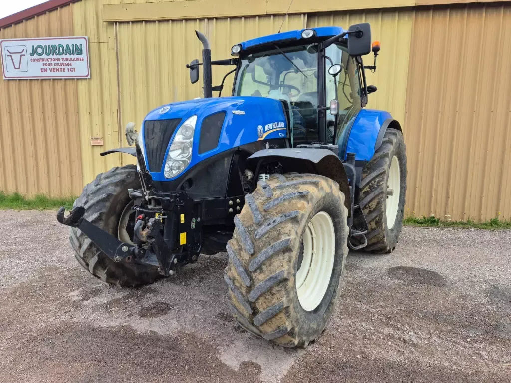 E-FARM: New Holland T7.250 - Tractor - id EBW1ZU9 - €79,000 - Year of construction: 2014 - Engine power (HP): 220,France