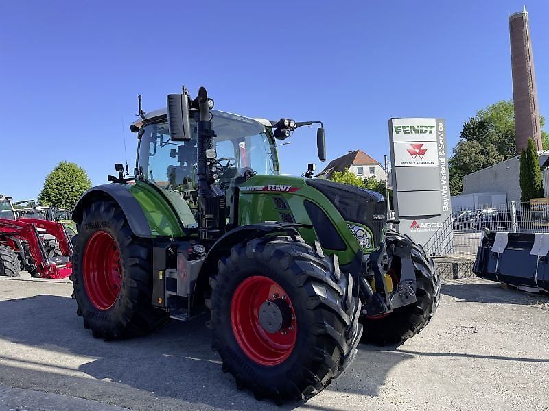 Fendt 724 Vario Profi Plus Трактор 150 000 €