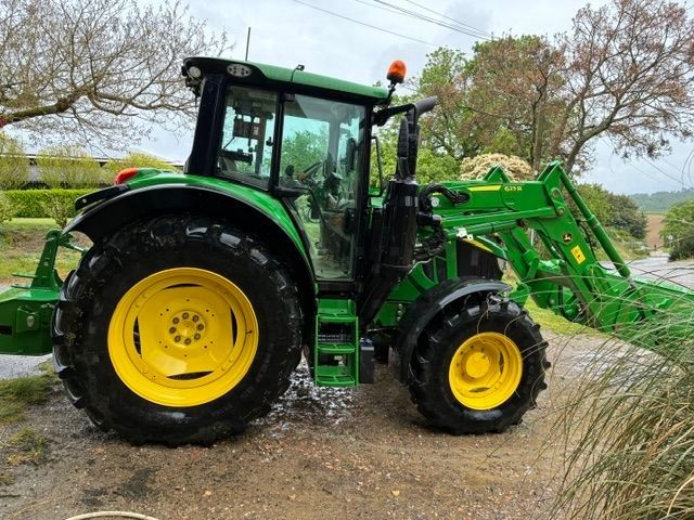 John Deere 6110 M Трактор 79 000 €