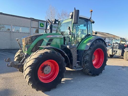 E-FARM: Fendt 722 Vario - Traktor - id INFZXP1 - 98.000 € - Baujahr: 2016 - Abgelesene Motorstunden: 3.950,Motorleistung (PS): 220,Frankreich