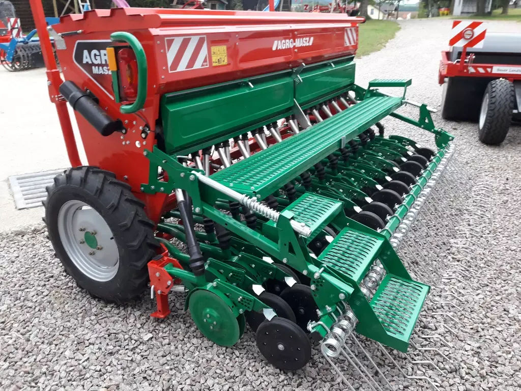 E-FARM: AGRO-MASZ sr300 - Drillmaschine - id LVUDS7K - Baujahr: 2023 - Deutschland