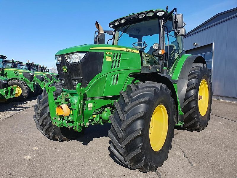 John Deere 6215 R Tractor €71,980