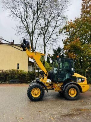 Caterpillar 907H Pala gommata 24.665 €
