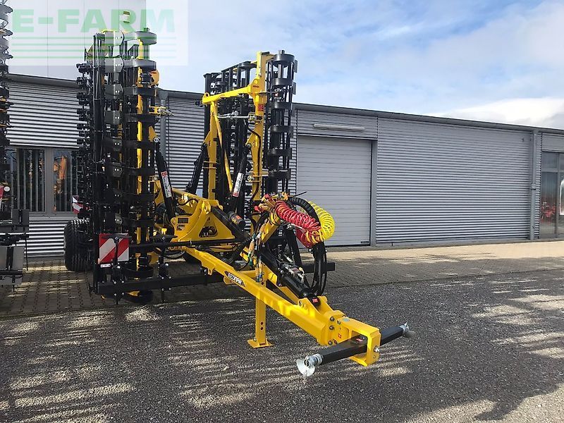 E-FARM: Bednar swifter so 6000 profi - Kombinacija setvene podlage - id QDBUHCK - 48.950 € - Leto izgradnje: 2024 - Nemčija