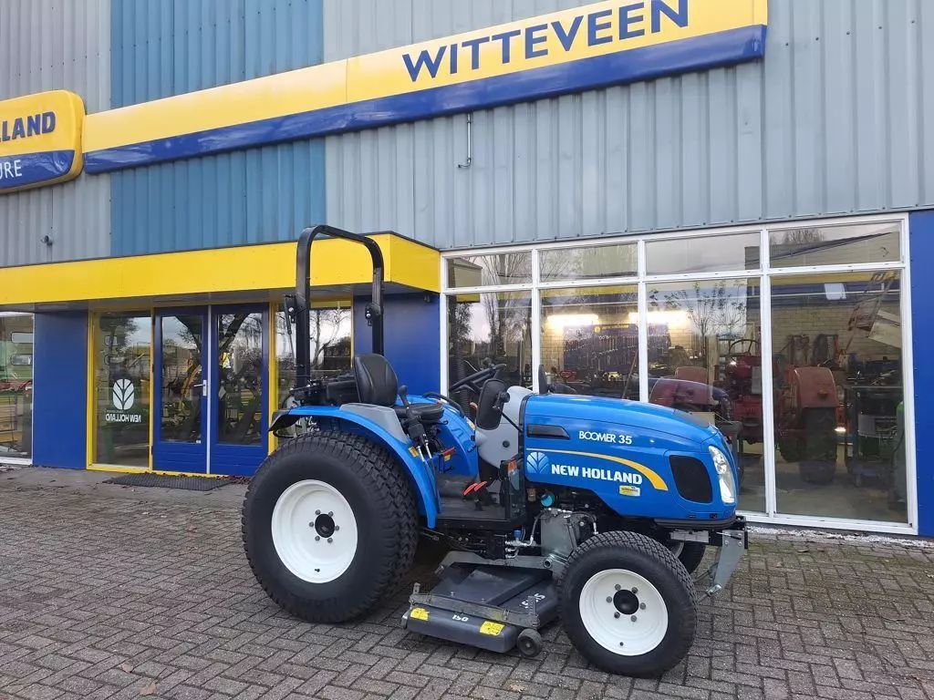 New Holland Boomer 35 Traktor
