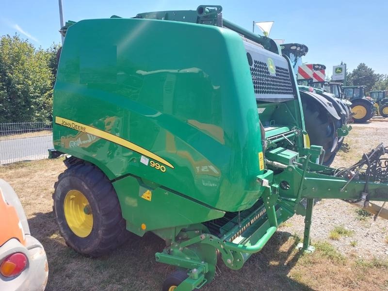 John Deere 990 Premium baler €31,500