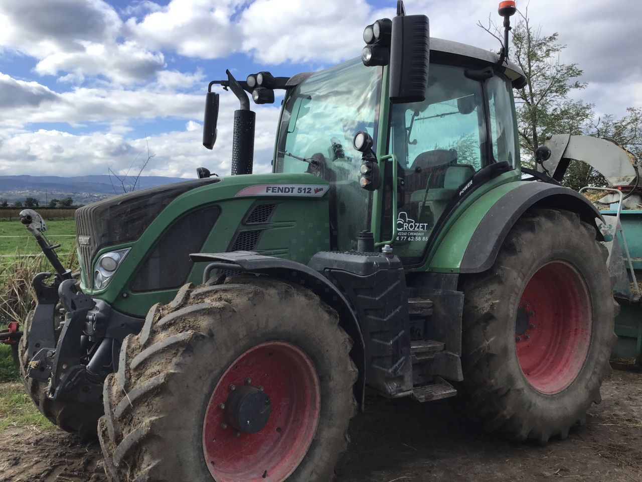 E-FARM: Fendt 512 Vario - Tractor - id JPJ2BVH - 70.000 € - Año: 2015 - Horas: 5100,Potencia del motor: 125,Francia