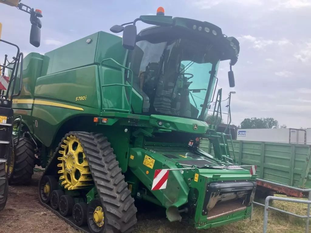 John Deere S 780 Combine harvester €257,000