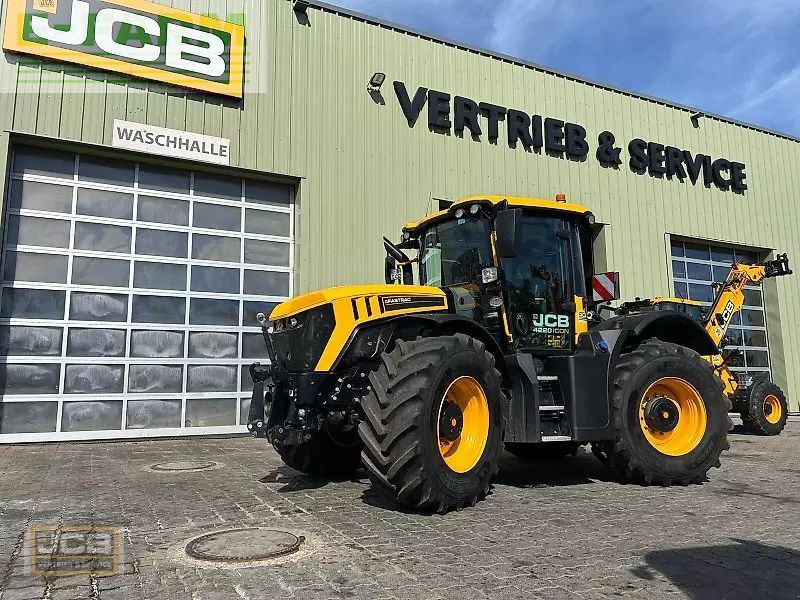 JCB Fastrac 4220 iCON Tractor 196.500 EUR