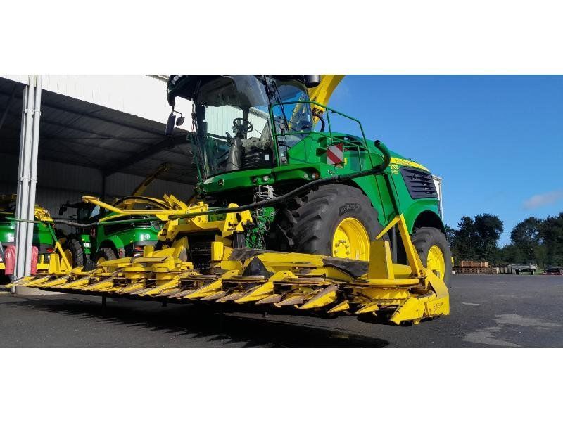 E-FARM: John Deere 9700 - Self propelled forage harvester - id HLVALYG - €309,000 - Year of construction: 2022 - Engine hours: 1,166,Engine power (HP): 790,France