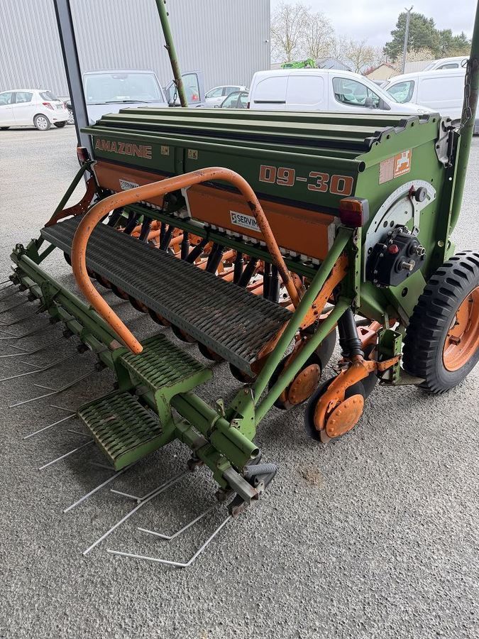 Amazone d 9.30 special Siewnik rzędowy/agregat uprawowo-siewny 6800 €