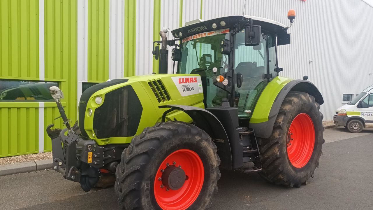 E-FARM: Claas Arion 650 CEBIS - Traktor - id LX9QCVG - 78.000 € - Baujahr: 2017 - Abgelesene Motorstunden: 3.600,Motorleistung (PS): 180,Frankreich