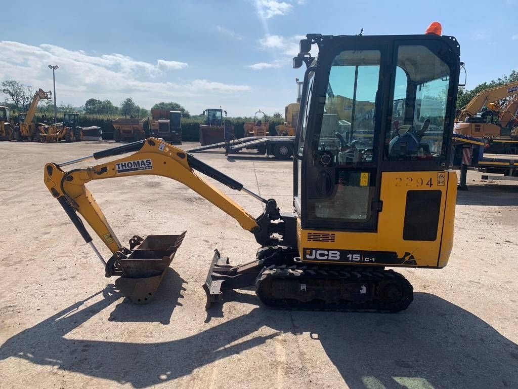 JCB 15 c-1 Mini excavator €12,371