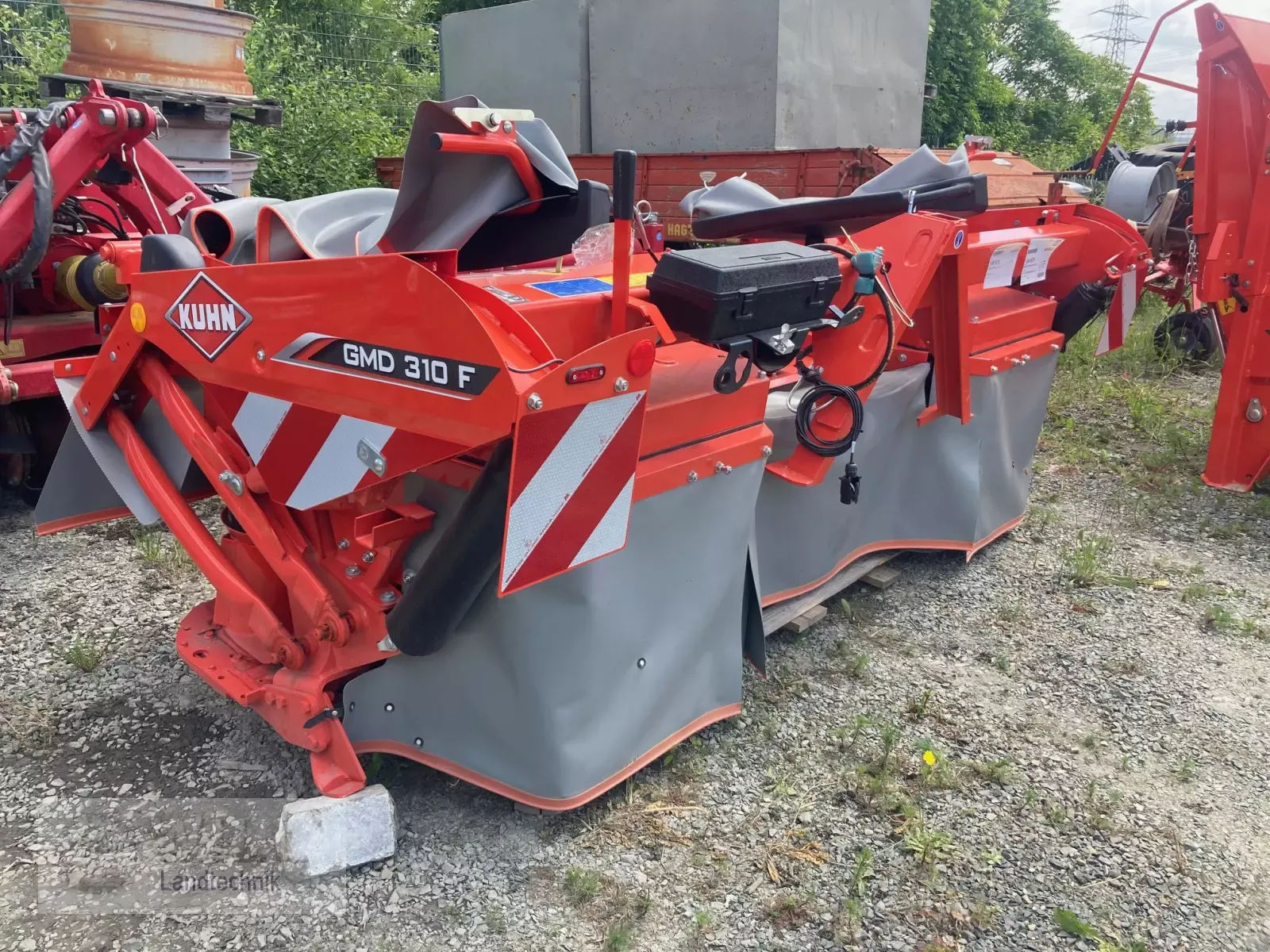 E-FARM: Kuhn GMD 310 FF - Faucheuse - id VFJJJKM - 15 336 € - Année: 2024 - Allemagne