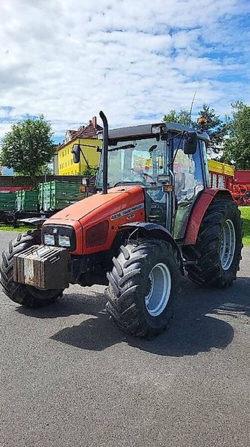 Massey Ferguson 4235 tractor 22.035 €