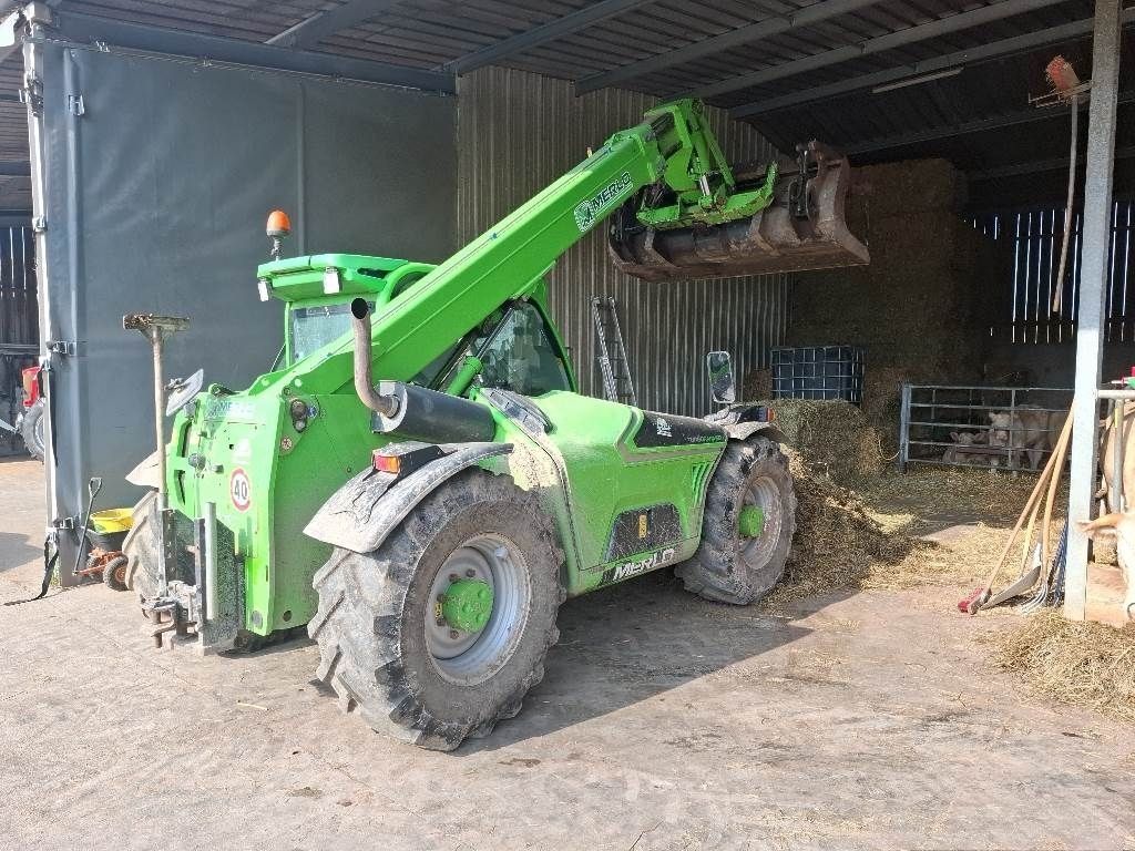 E-FARM: Merlo tf35.7-120 - Телескопический погрузчик - id 9BC8YBJ - 42 800 € - Год выпуска: 2016 - Отработанные часы: 5 800,Франция