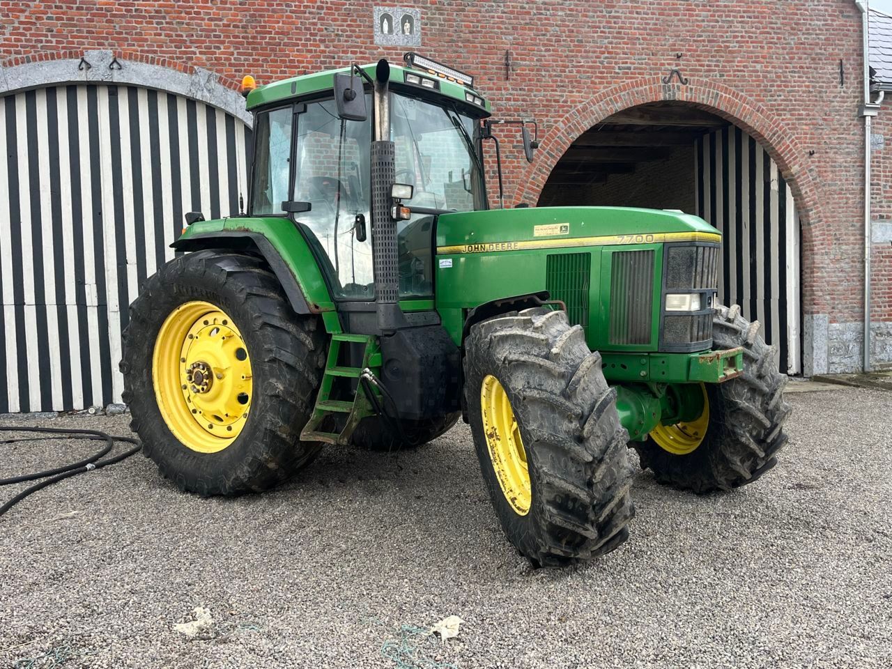 John Deere 7700 Traktor 27 500 €