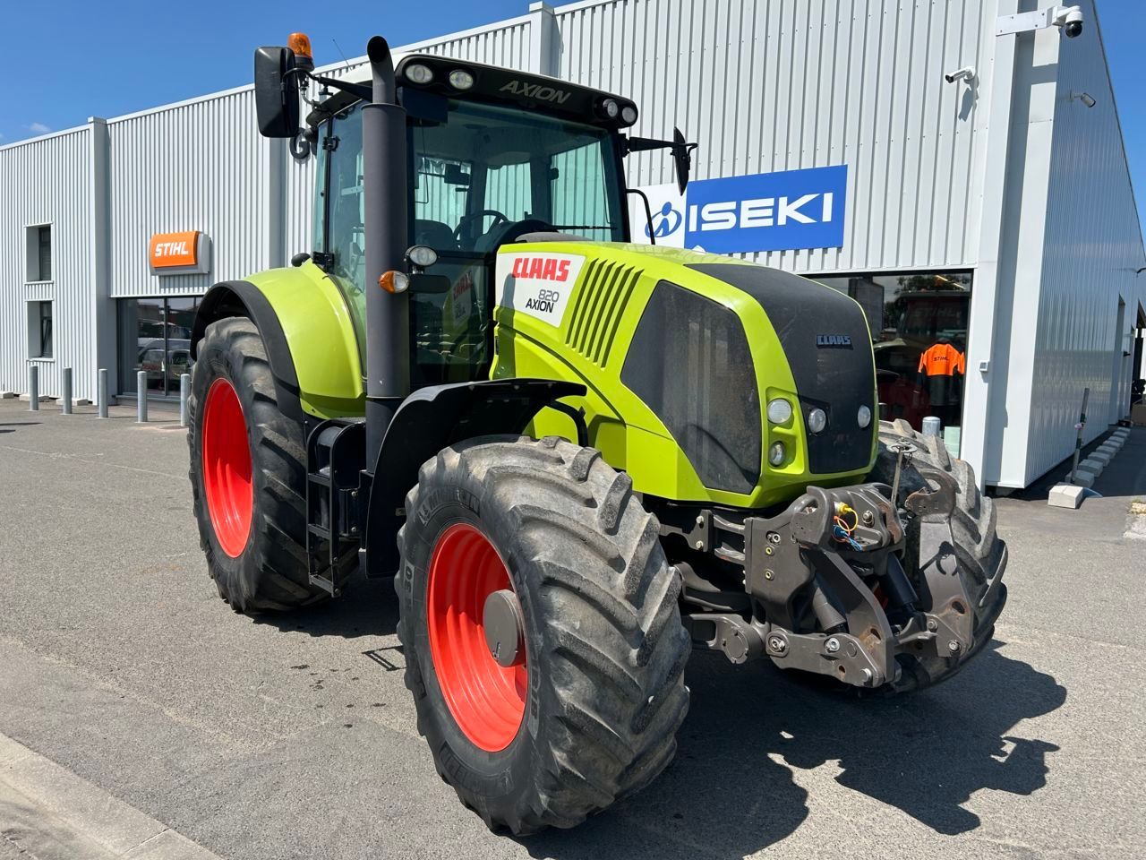 E-FARM: Claas Axion 820 - Traktor - id 5U796SB - 39.900 € - Baujahr: 2011 - Abgelesene Motorstunden: 6.065,Motorleistung (PS): 190,Frankreich